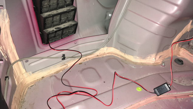 The Auto-Vox CS-2 came with a lot of wire just in case you have a larger vehicle.